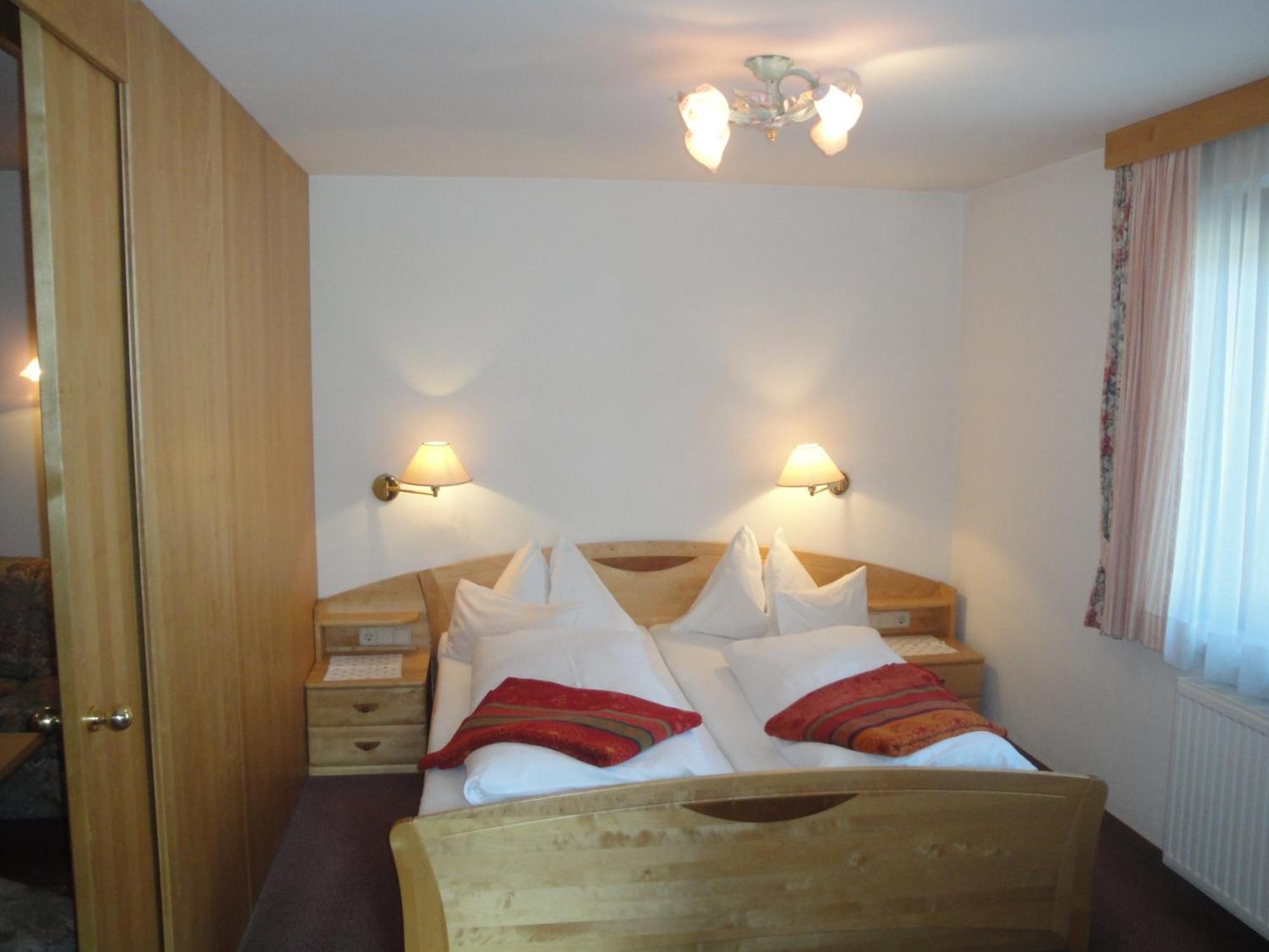 Pension & Appartement Steinwender Бад Кляйнкирххайм Экстерьер фото